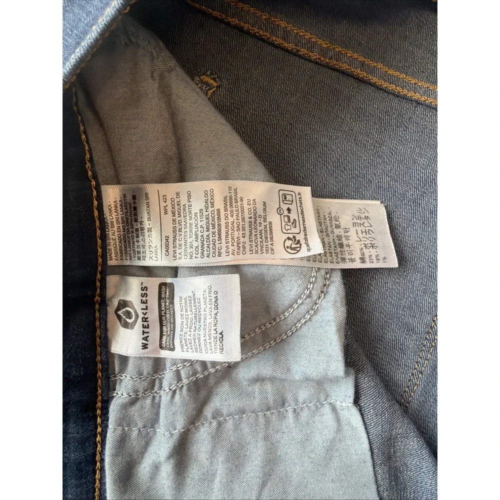 Levi's 315 Shaping‎ Bootcut Women's Jeans Size 32 (Fits US 12) Dark Blue Stretch